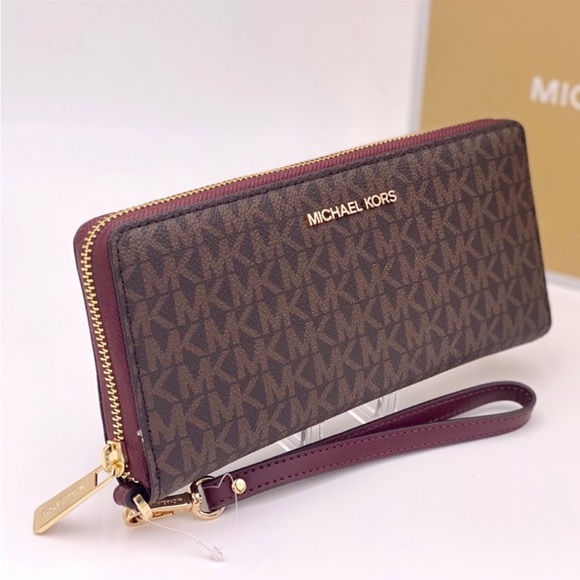 Michael Kors Large Continental Wallet Wristlet Brown Merlot - Picture 1 of 8